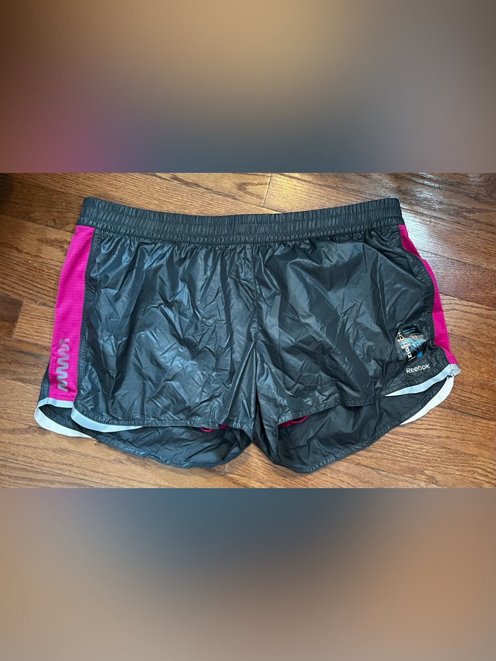 NWOT Women’s Reebok running shorts - XL